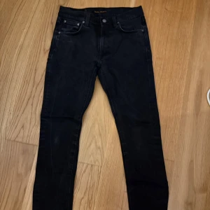 Nudie jeans  - Feta nudie jeans i storlek 30:32. Modell thin finn inga defekter eller likande!
