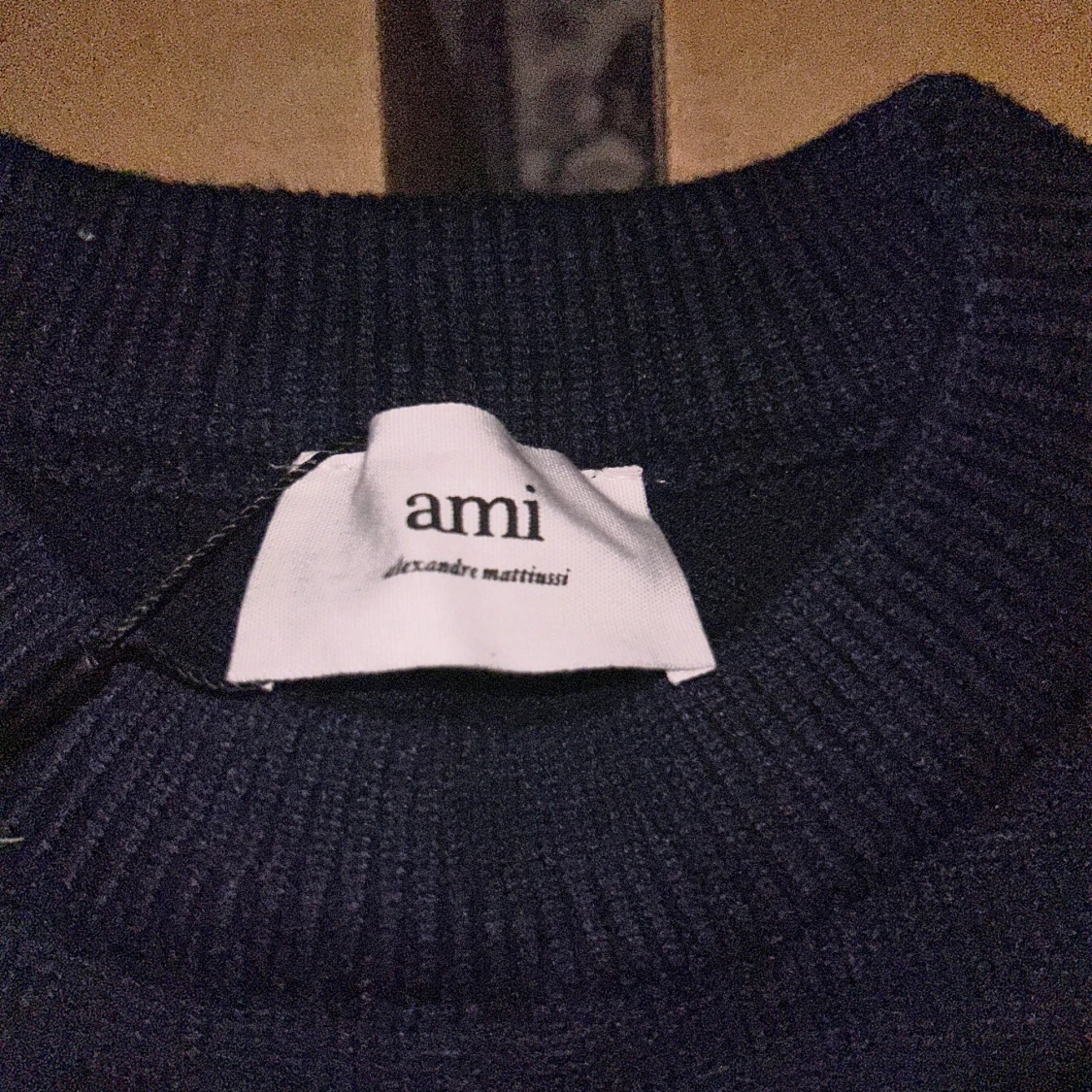 Mörkblå stickad tröja  - 2