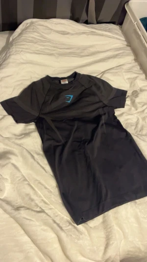 Gymshark onyx - Oanvänd gymshark onyx i färgen Black/Onyx grey, äkta såklart. Skicka prisförslag!