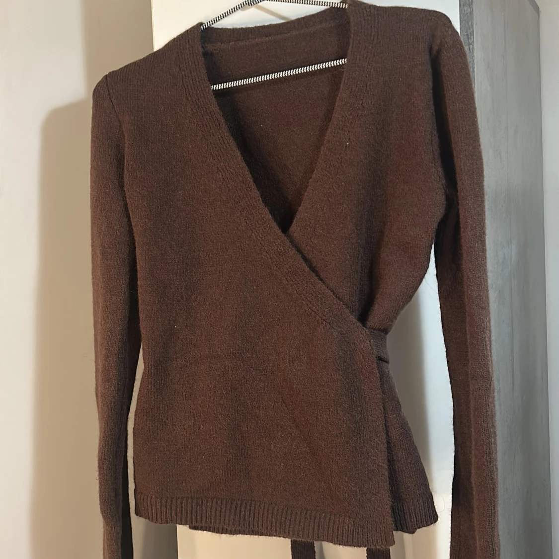 Brun omlottkofta med knytband från shein