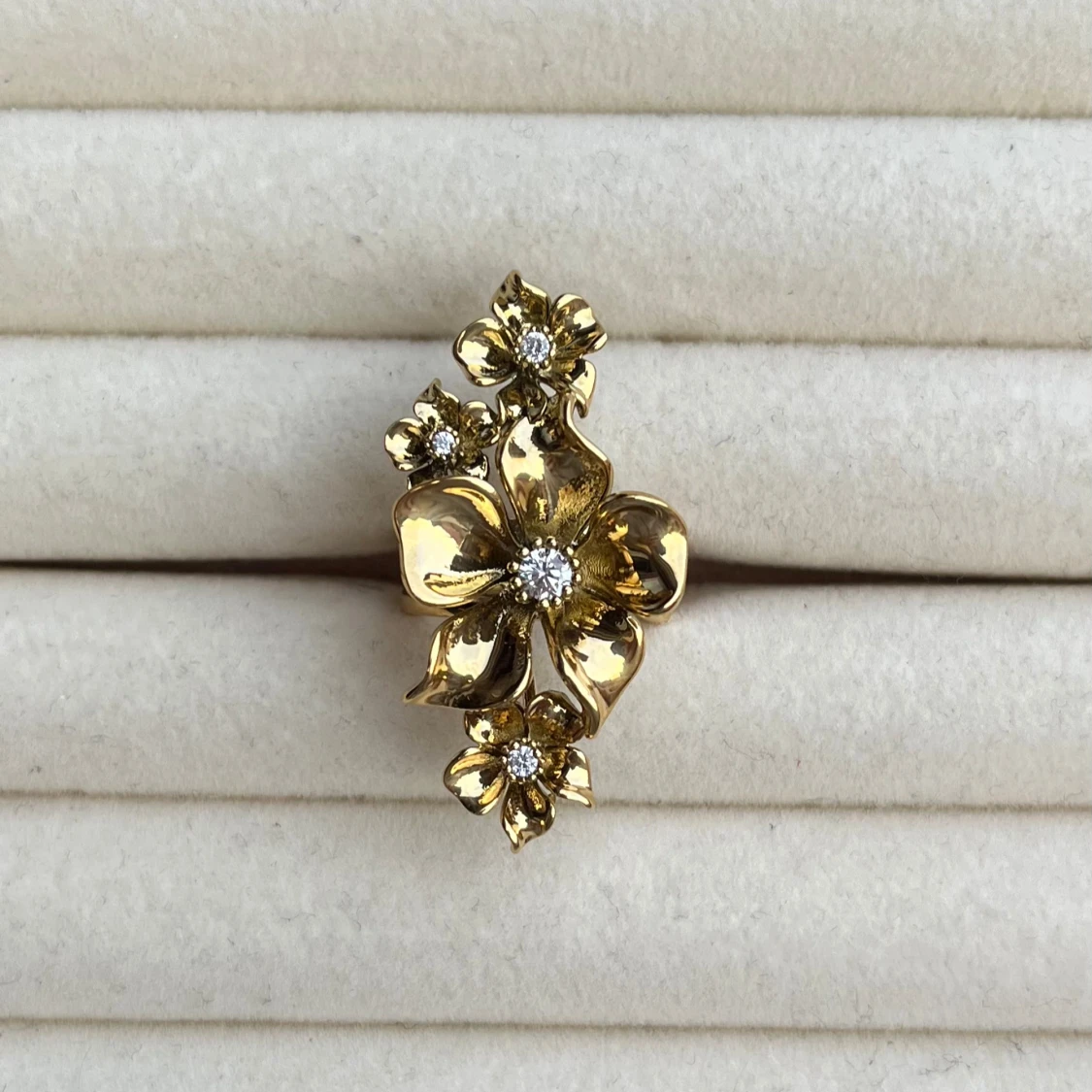 Ioaku ”La Fleur Multi Ring” inspirerad ring - 1