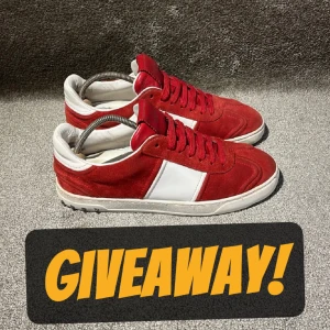 Giv3away Valentino Flycrew! - För att komma med➡️➡️ följ mig på Plick, gilla inlägget och inget meeer!🔥🔥 Drar vinnare om exakt en vecka!👊