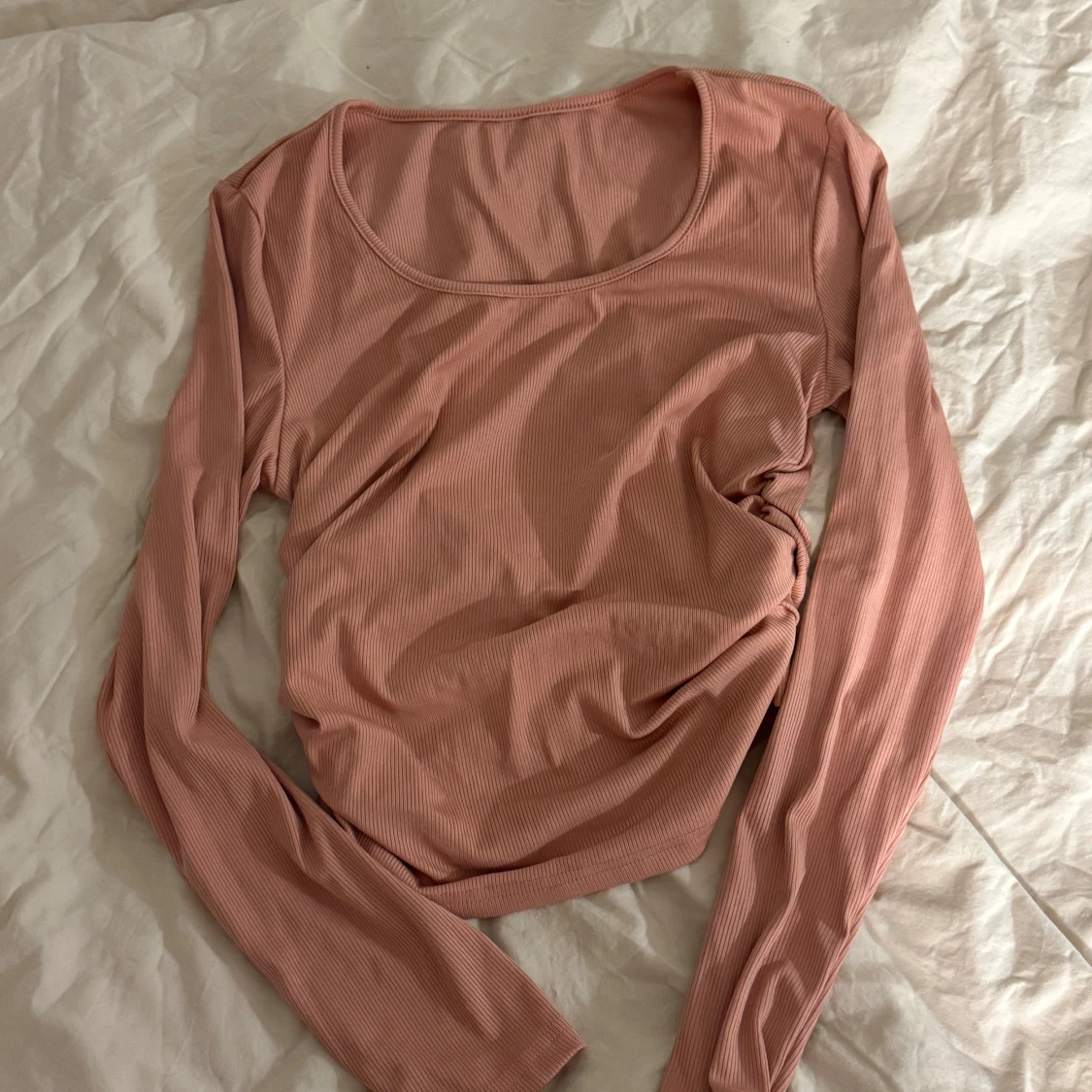 Rosa ribbad långärmad topp från SHEIN