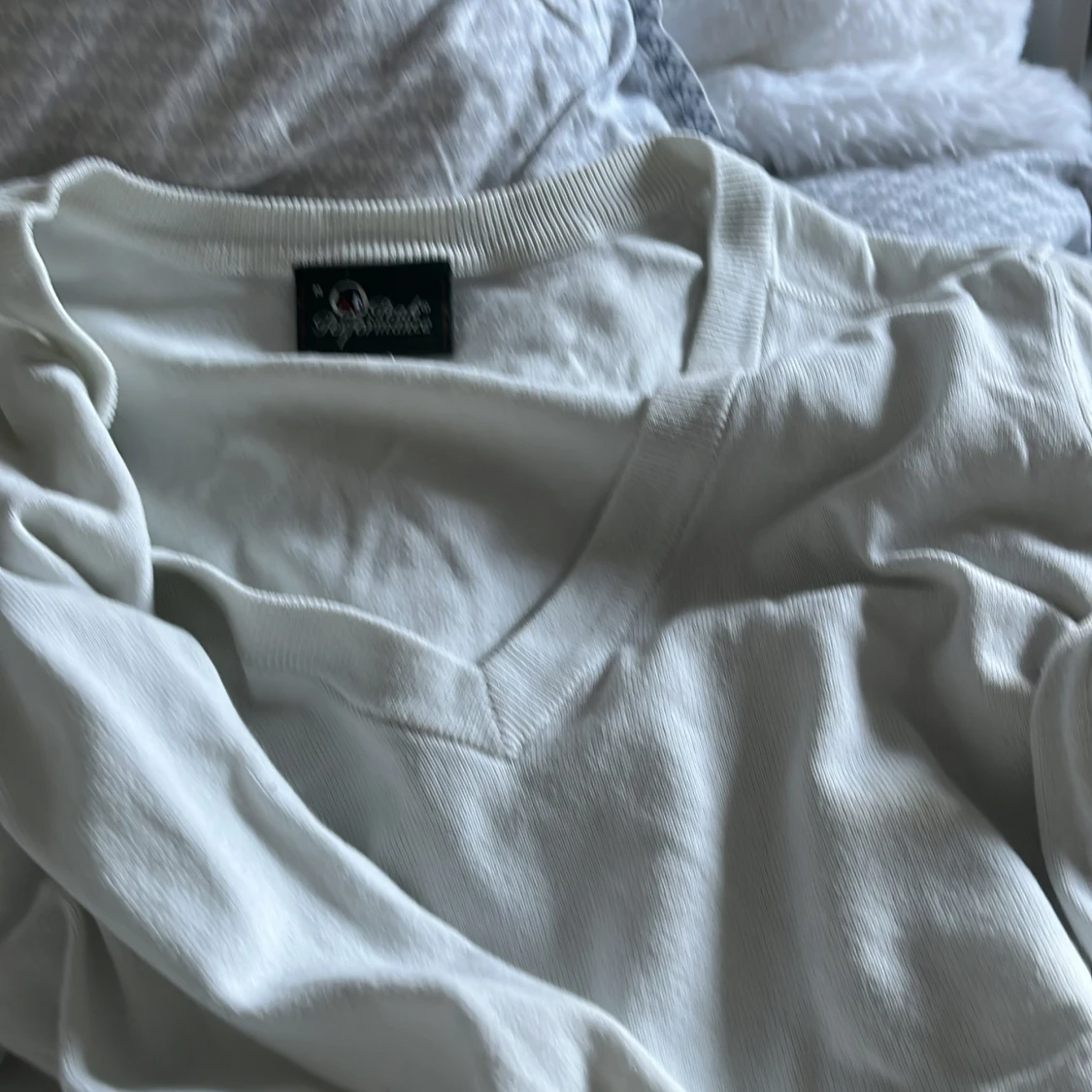 Vit v-ringad tröja Peak Performance - 3