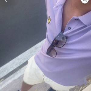 Lyle scott pike - En lyle scott piké använd en gång i storlek M 