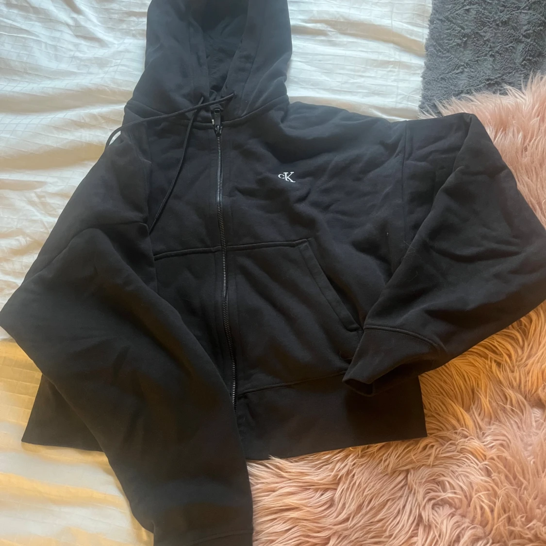 Svart hoodie från Calvin Klein