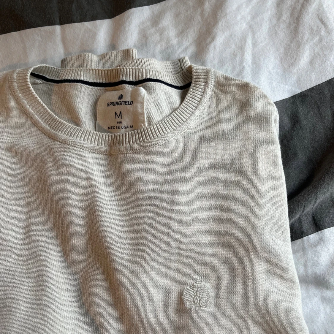 Beige stickad tröja från Springfield - 1