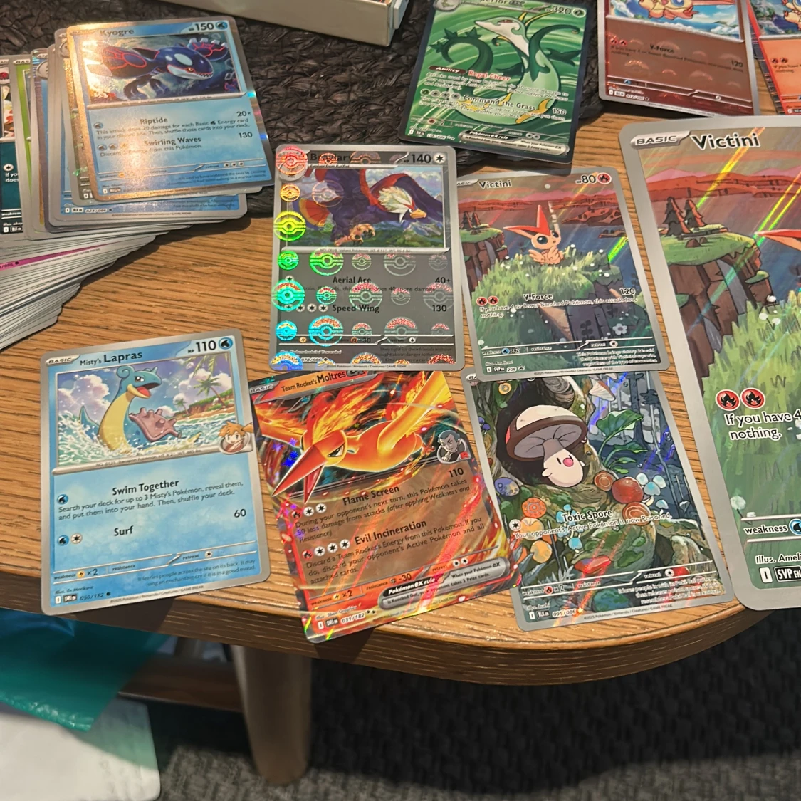 Pokémonkort - samling med Victini, Moltres, Lapras m.fl. - 1