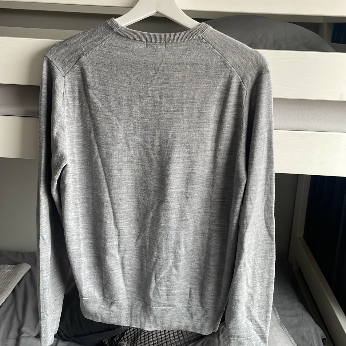 Grå stickad tröja från Uniqlo - 2