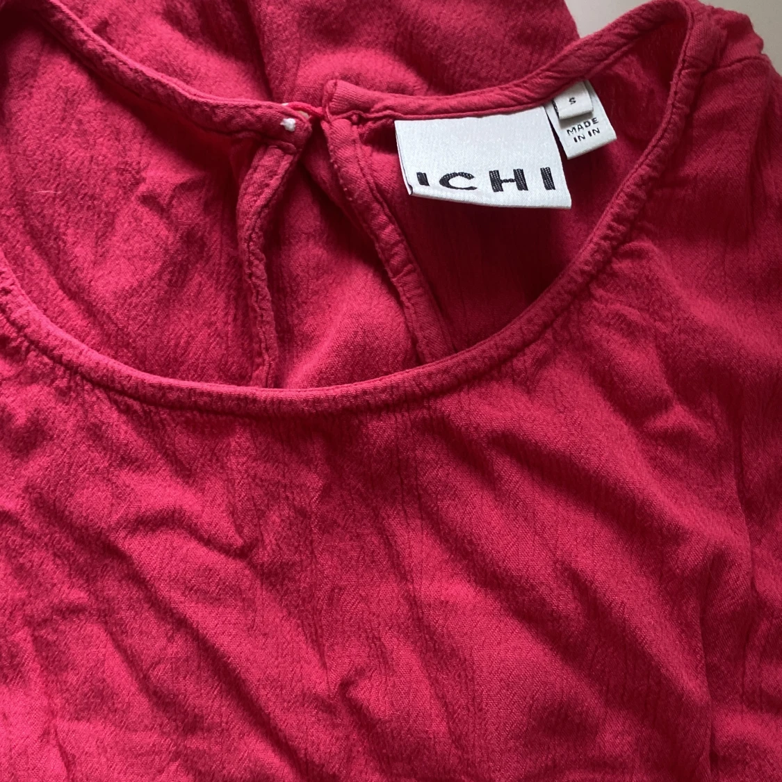 Rosa blus med volangärm från ICHI - 2