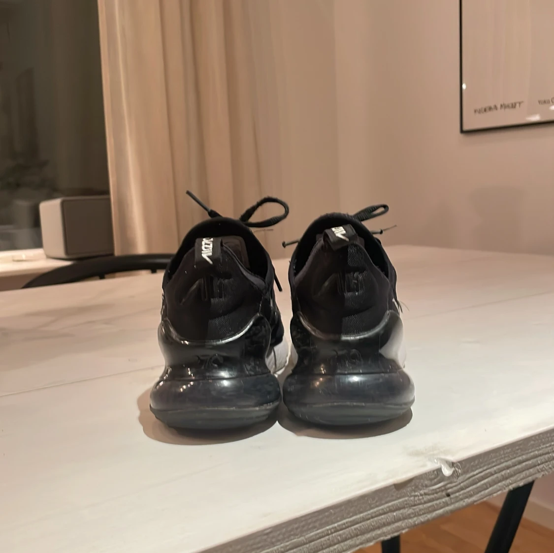 Nike Air Max 270 svart/vit sneakers - 1