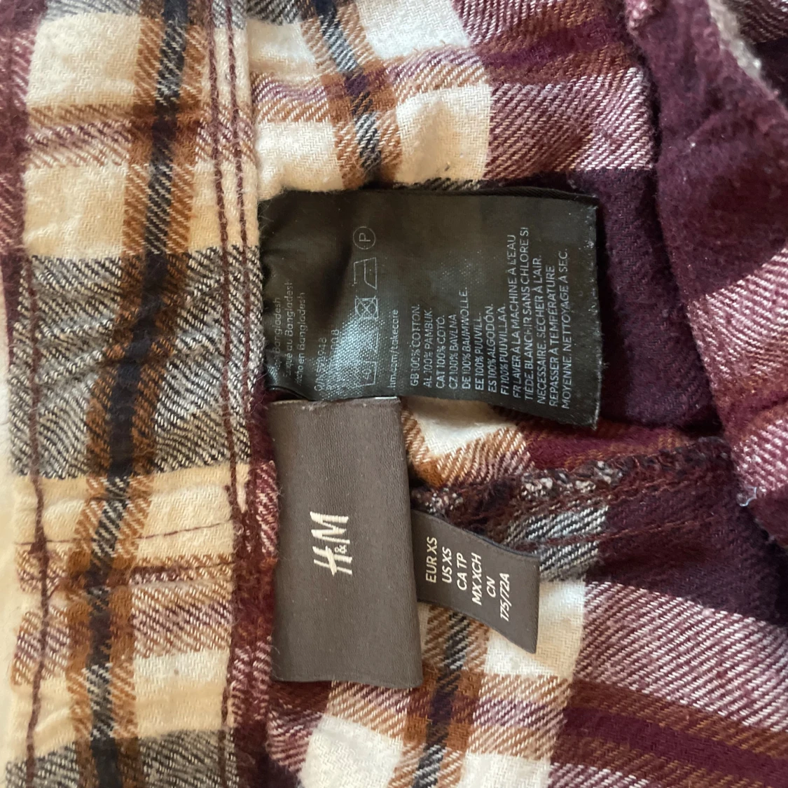 Rutig vinröd shorts från H&M - 2