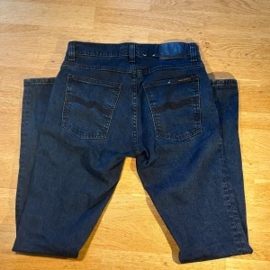 Nudie jeans - Väldigt snygga nudie jeans. Perfekt för en stilren look.😁 Modelnamn tight terry. Hör av dig vid funderingar🫡