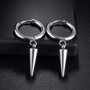 Silvriga örhängen från Edblad  - Säljer mina örhängen från Edblad då jag inte använder dom längre, kom med prisförslag om du vill ha bättre pris❤️