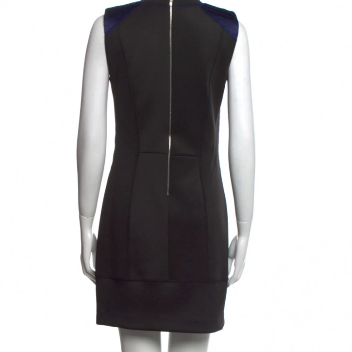 Svart och Lila  cocktail klänning från Sandro - 1