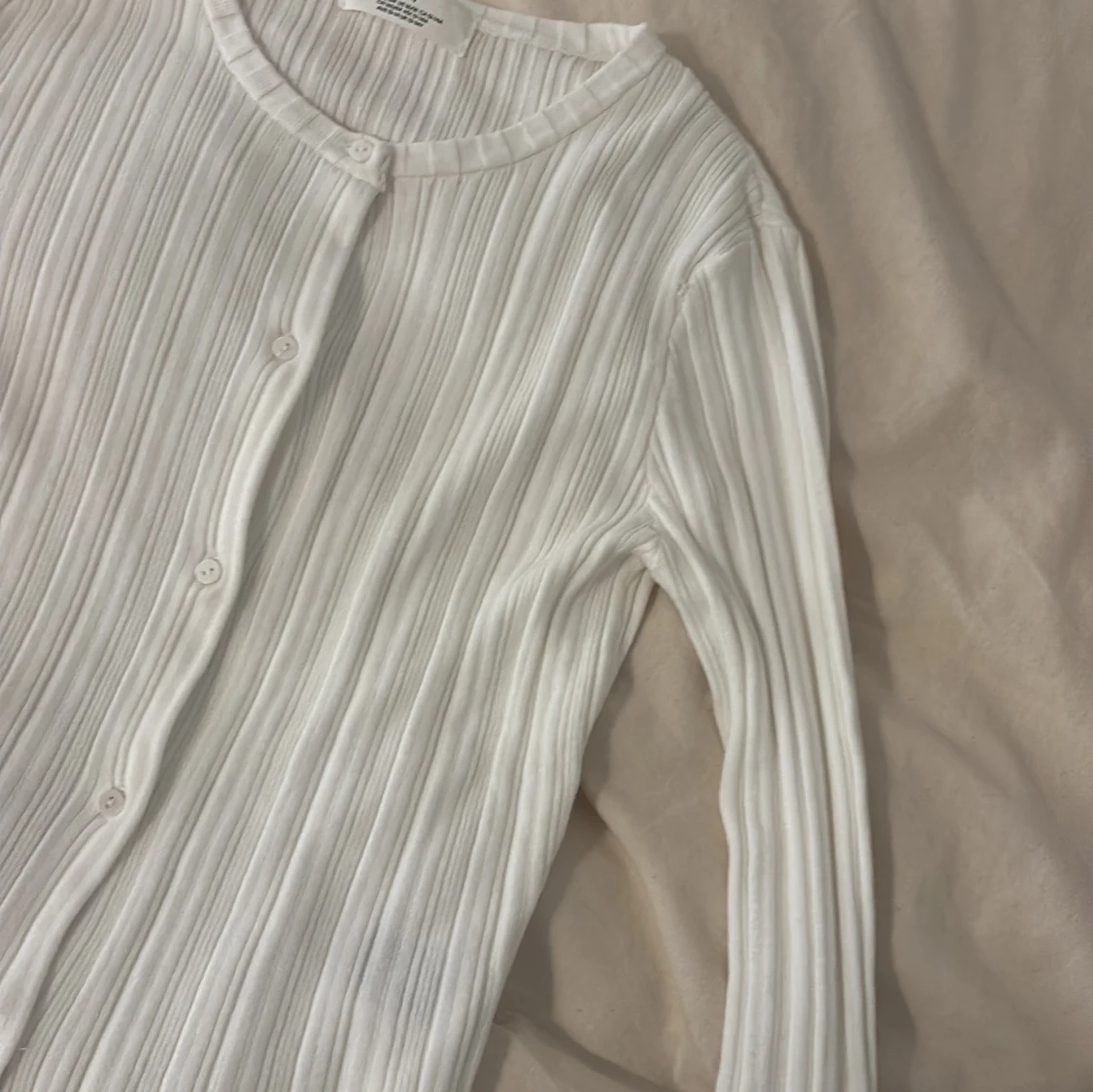 Vit ribbad kofta från H&M - 2