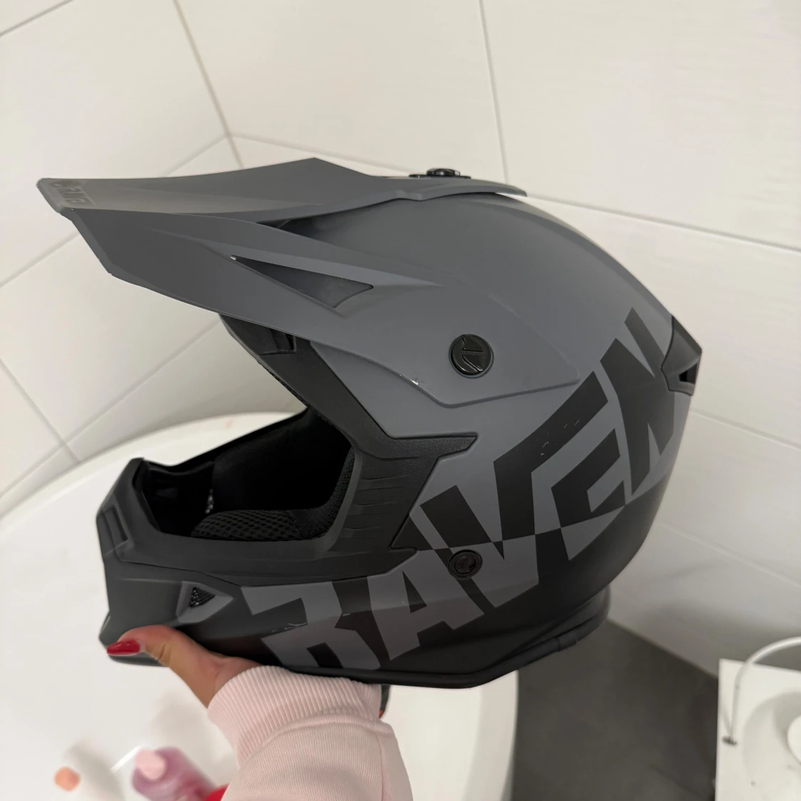 Raven crosshjälm svart grå - 3