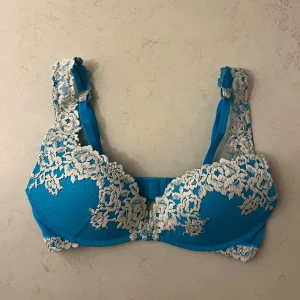 Intimissimi Gioia Pretty flowers bra - knappt använd🩵💙 buda gärna