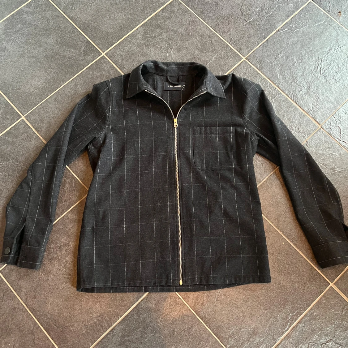 Svart overshirt från A Day's March