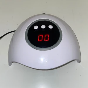 led/uv lampa -  lampa till naglar funkar som vanligt