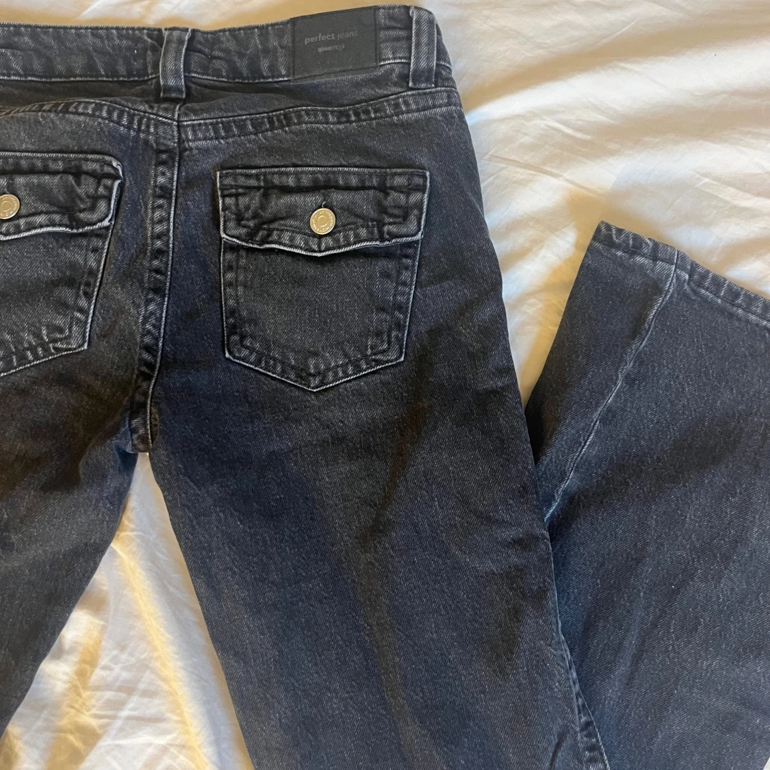 Svarta Lågmidjade jeans från Perfect Jeans