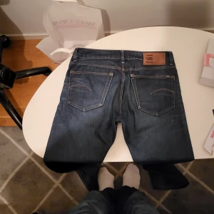 G-Star RAW 3301 Straight jeans blå W33 L34 - Snygga G-Star RAW 3301 Straight jeans. W33 L34