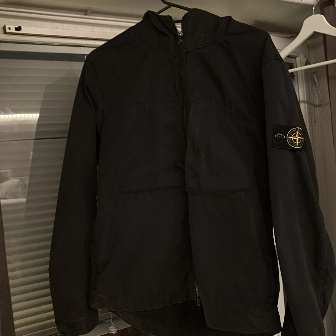 Svart vindjacka från Stone Island