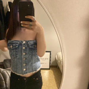 Blå jeans topp - Säljer en fin jeans topp som jag inte längre använder💕