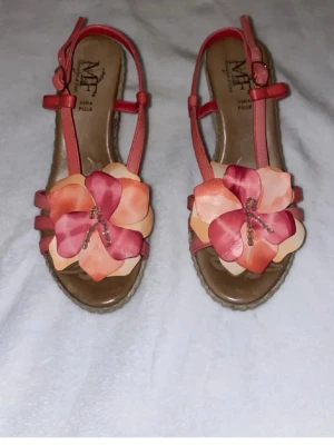 Klackskor storlek 37 - Skor