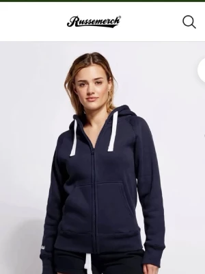 Russemerch - Helt ny russemerch tröja i stl xs✌🏼 helt ny med lapp kvar pris kan diskuteras 