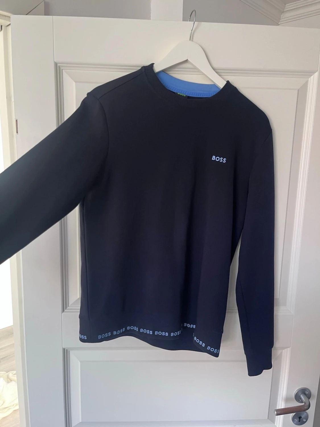 Svart sweatshirt från BOSS
