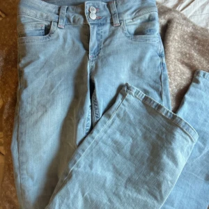 Nelly jeans  - Aldrig använda endast testade. Är 171 och som passar mig💞