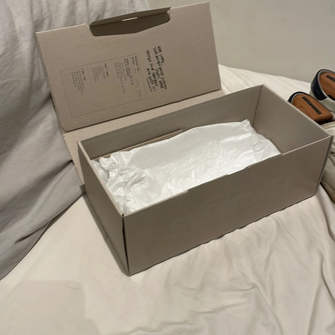 Golden Goose vita sneakers med blå stjärna - 3