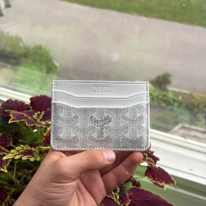 Vit Goyard kort plånbok  - Goyard saint-pice kort plånbok, färg:Vit. Kommer med låda!