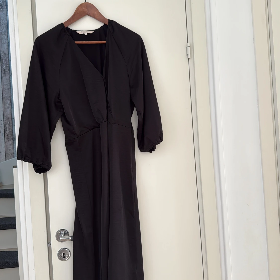 Svart omlottklänning från Part Two