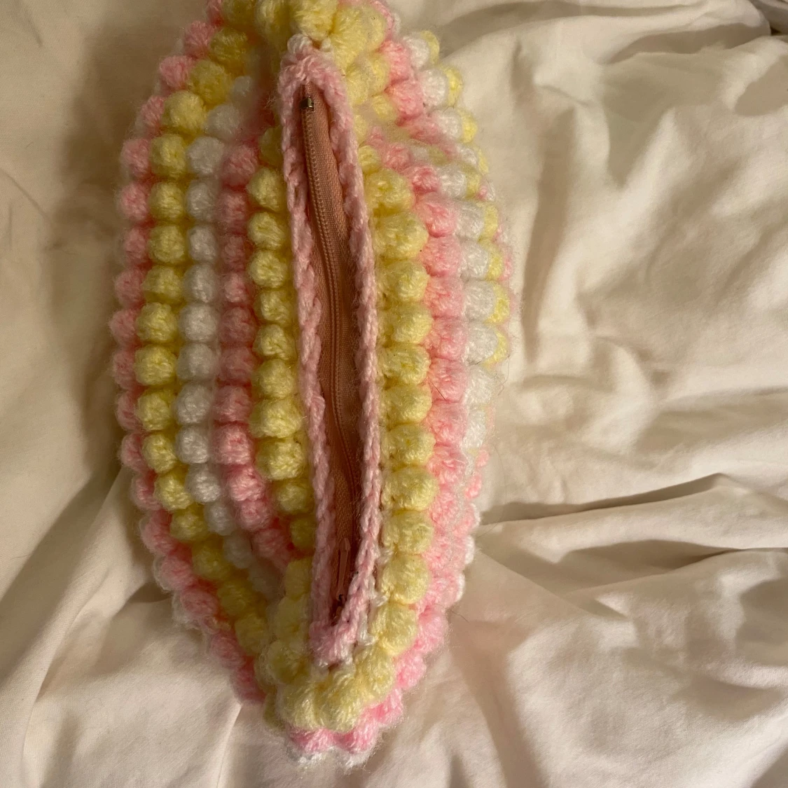 Virkad väska/necessär - 1