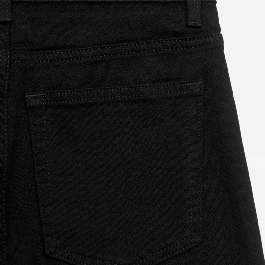 ARKET utsvängda jeans - 2