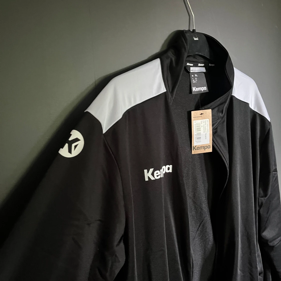Svart träningsjacka från Kempa XL - 4