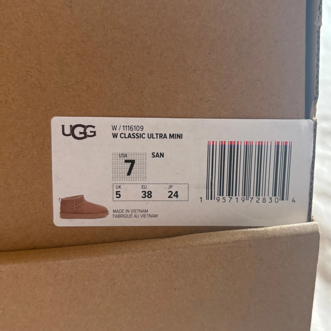 UGG Classic Ultra Mini boots Beige - 2