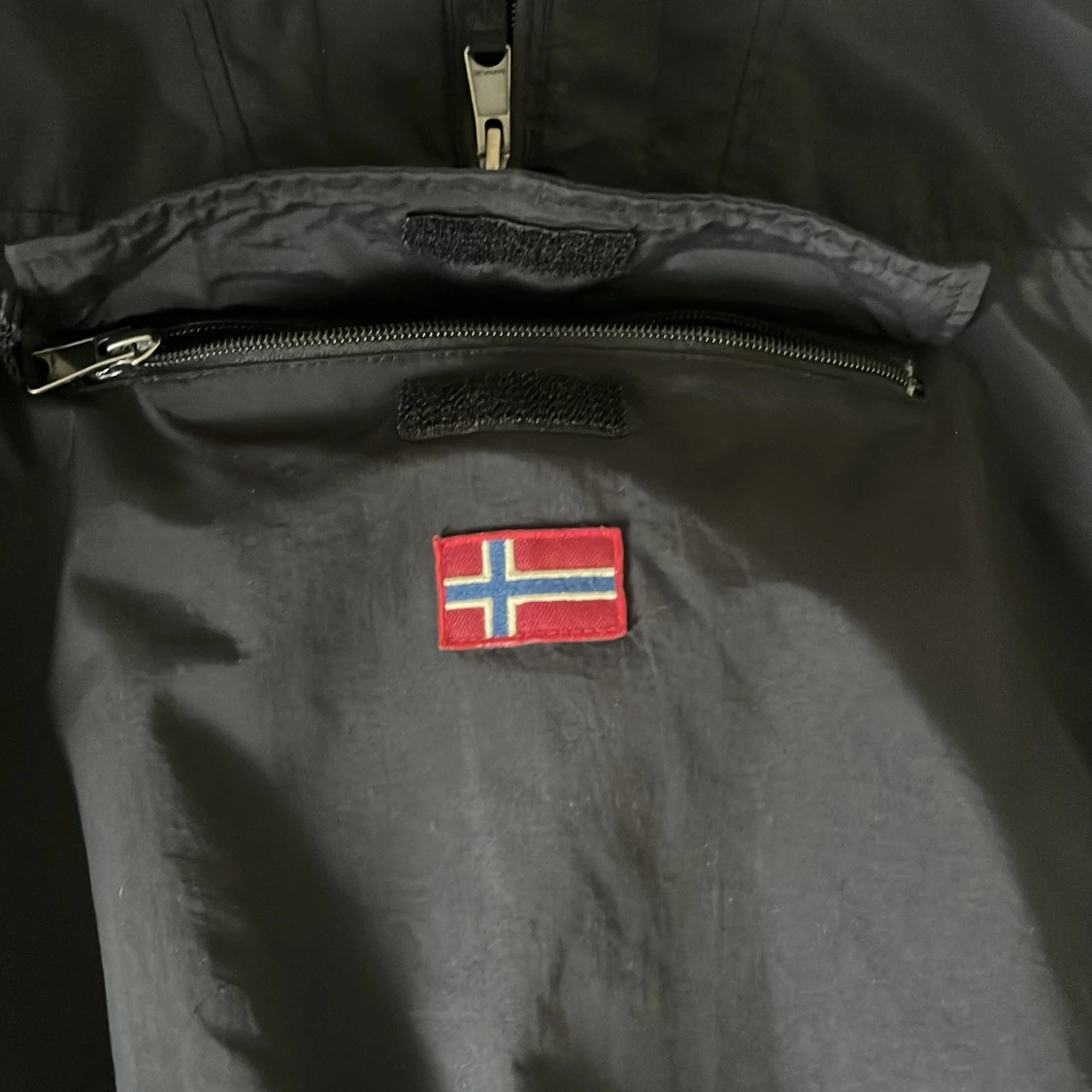 Svart vindjacka från Napapijri - 1