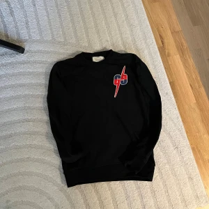 GG sweatshirt - Använd 1-2 gånger 