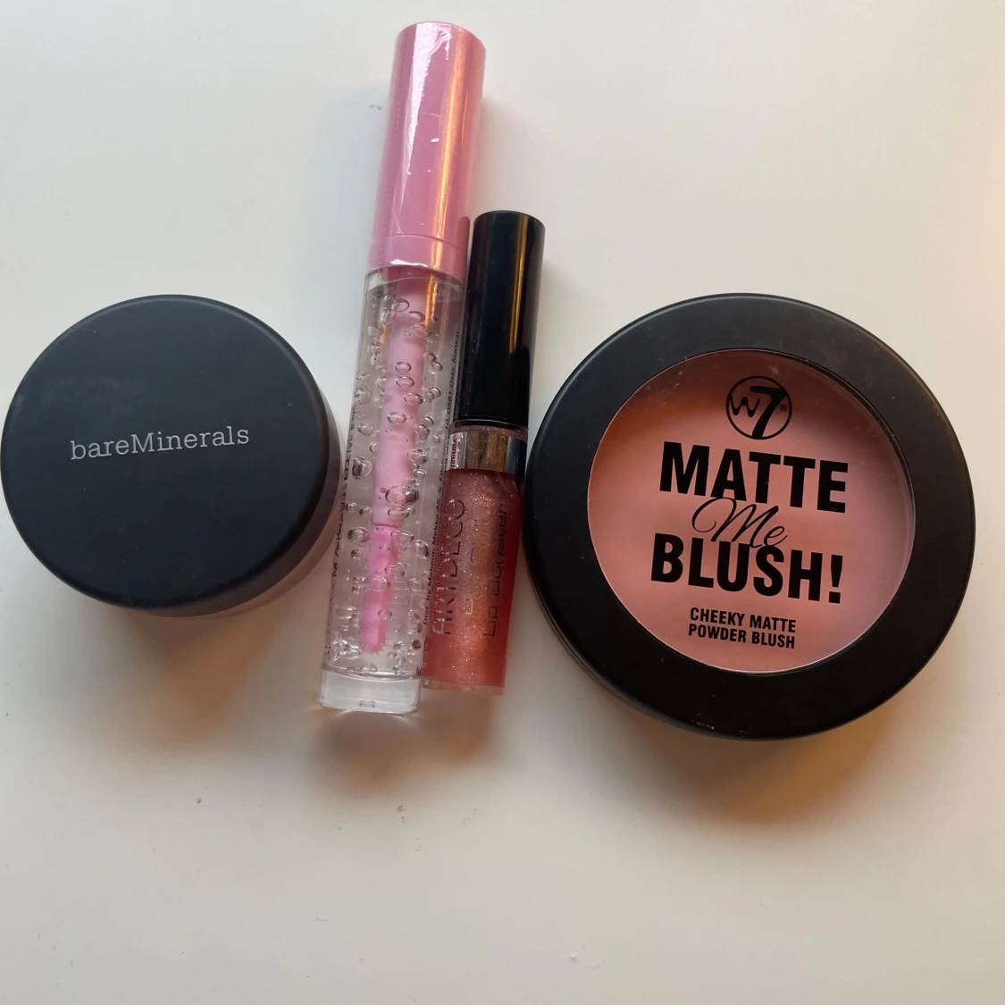 Sminkpaket med rouge, primer och läppglans - 1