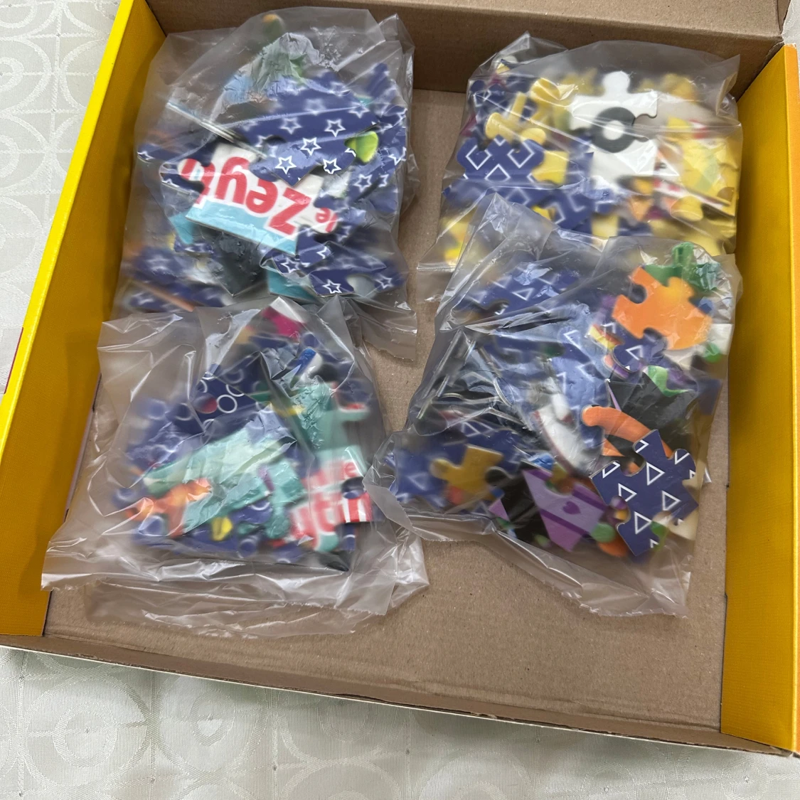 Limon ile Zeytin 4 Farklı Puzzle - 1