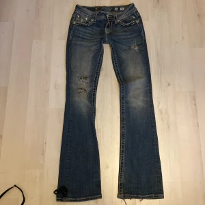 Miss me jeans - Snygg Low waist miss me jeans storlek 26❤️skriv privat för fler bilder och bilder på🫶🏻