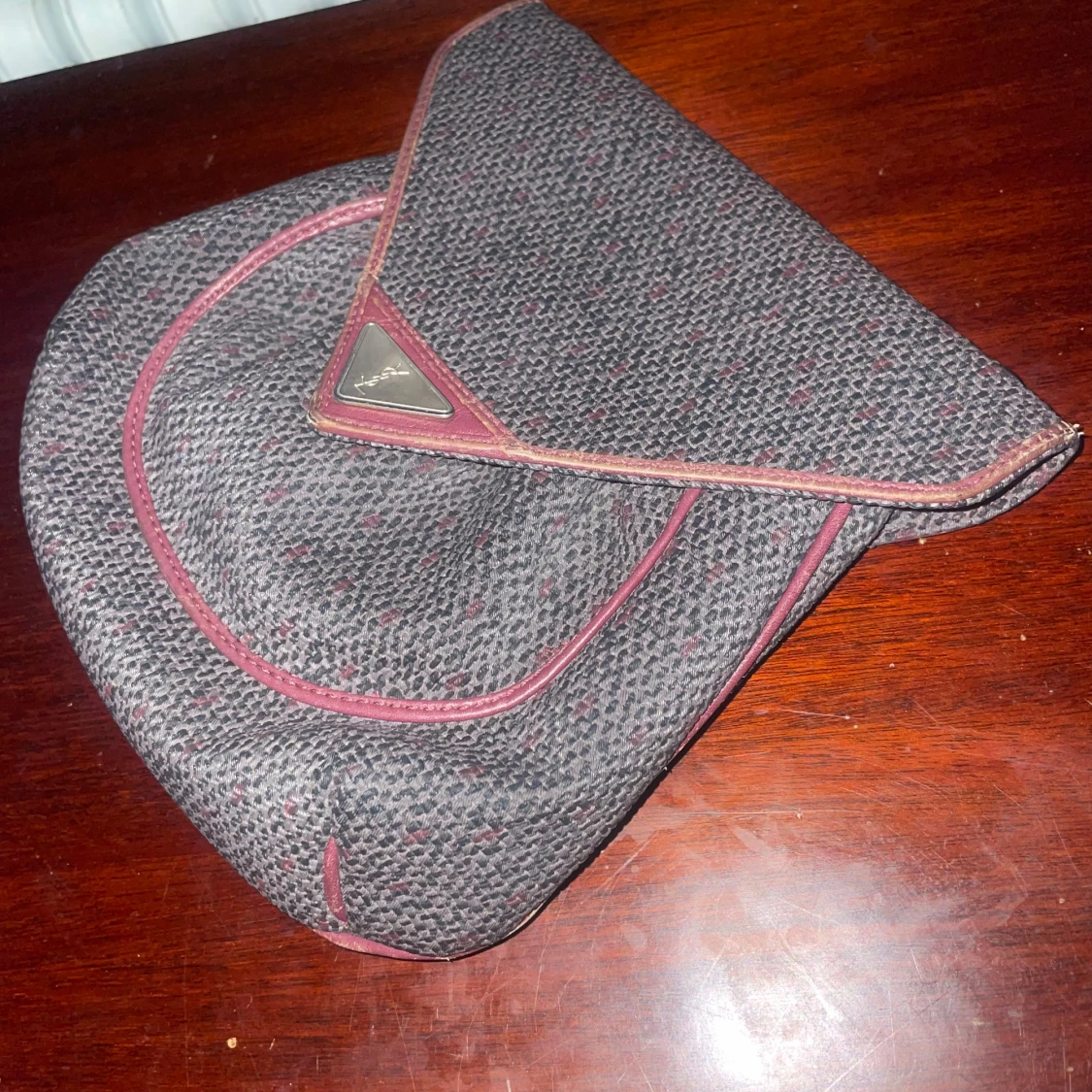 Yves Saint Laurent svart axelväska - 1