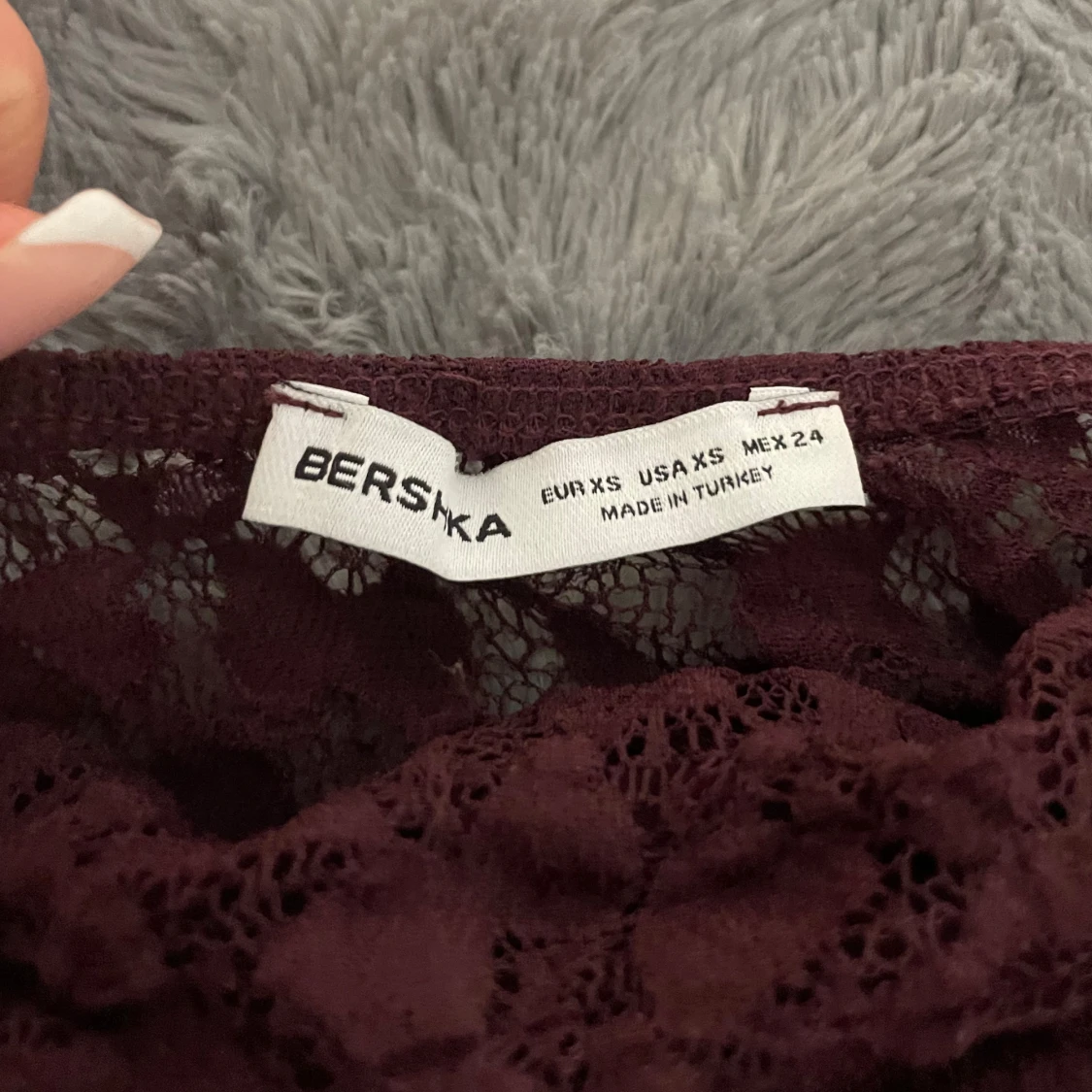 Vinröd spets tubtopp från Bershka - 2