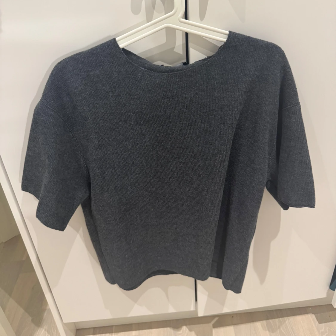 Mörkgrå tröja från Zara