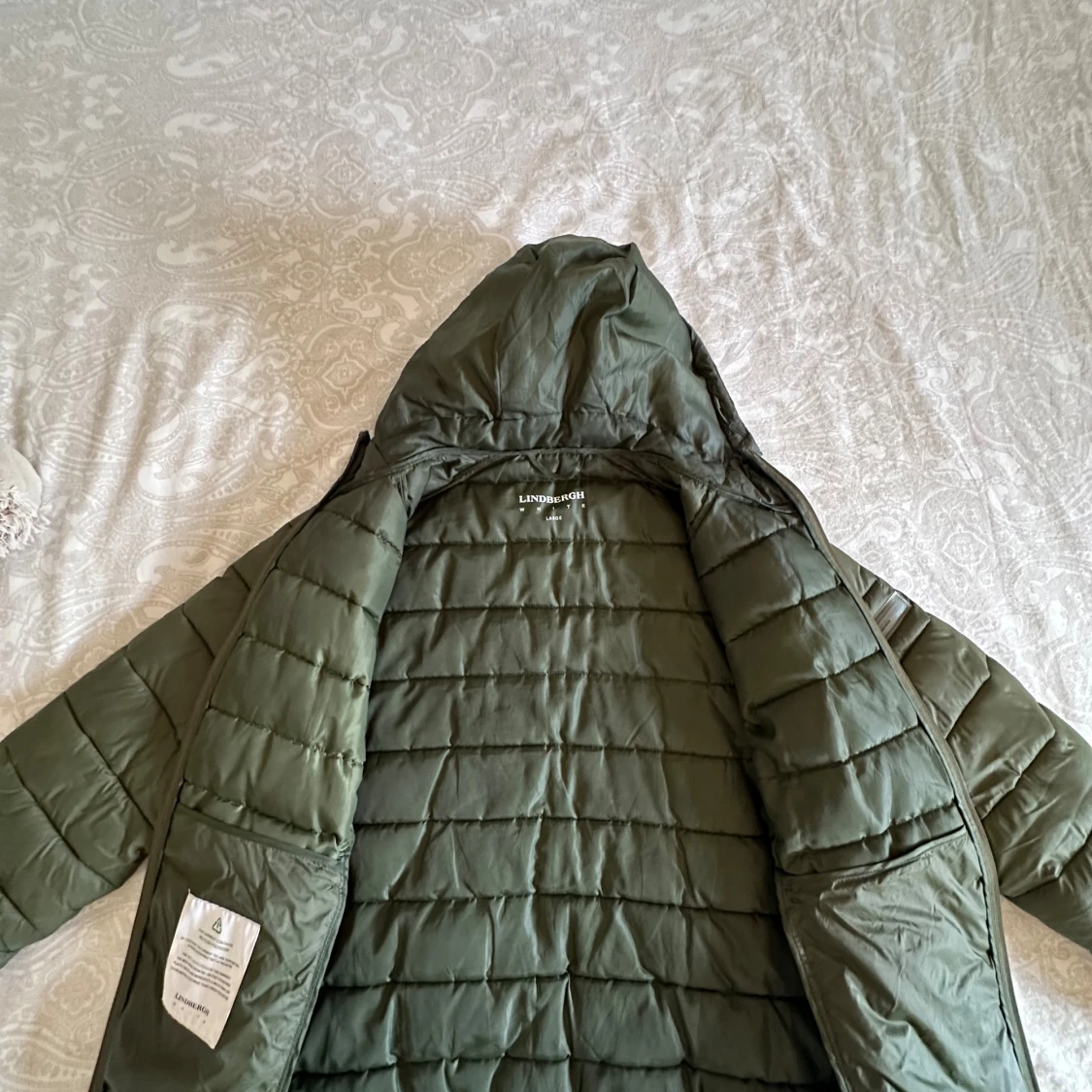 Olivgrön pufferjacka från Lindbergh - 2