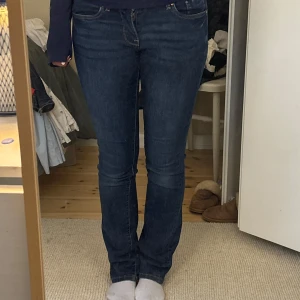 Lågmidjade pepe jeans😇 - Jättesköna! Köpta i Spanien för 600 och använda ca 10 ggr. 