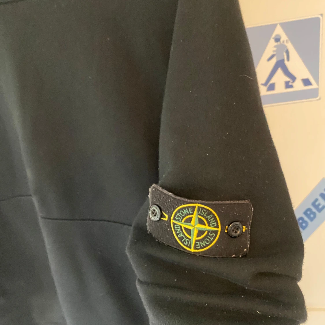 Svart hoodie från Stone Island - 1